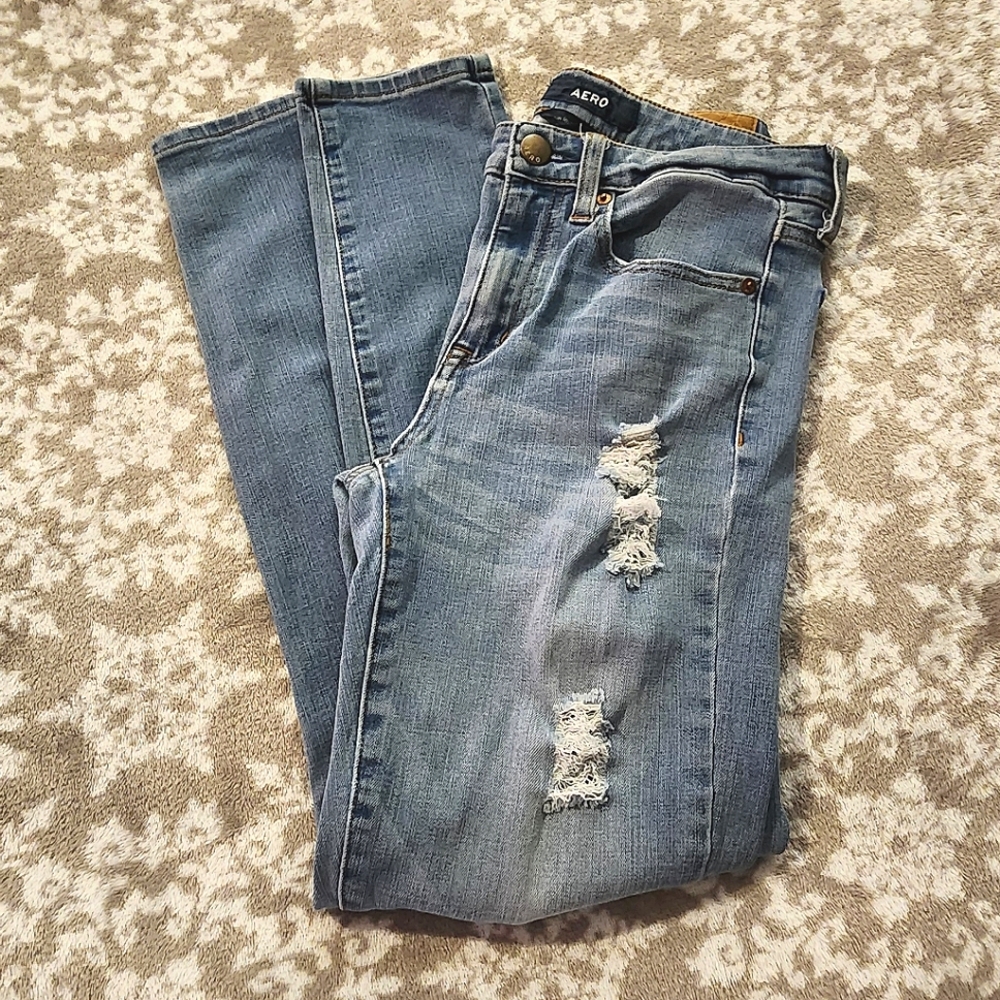 Aeropostale High-Rise Ripped Jegging